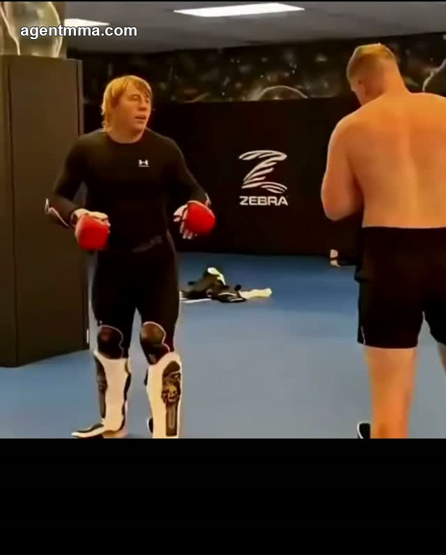 Paddy Pimblett Deixa Estrela do TikTok Doente Após Desafio de Sparring Viral