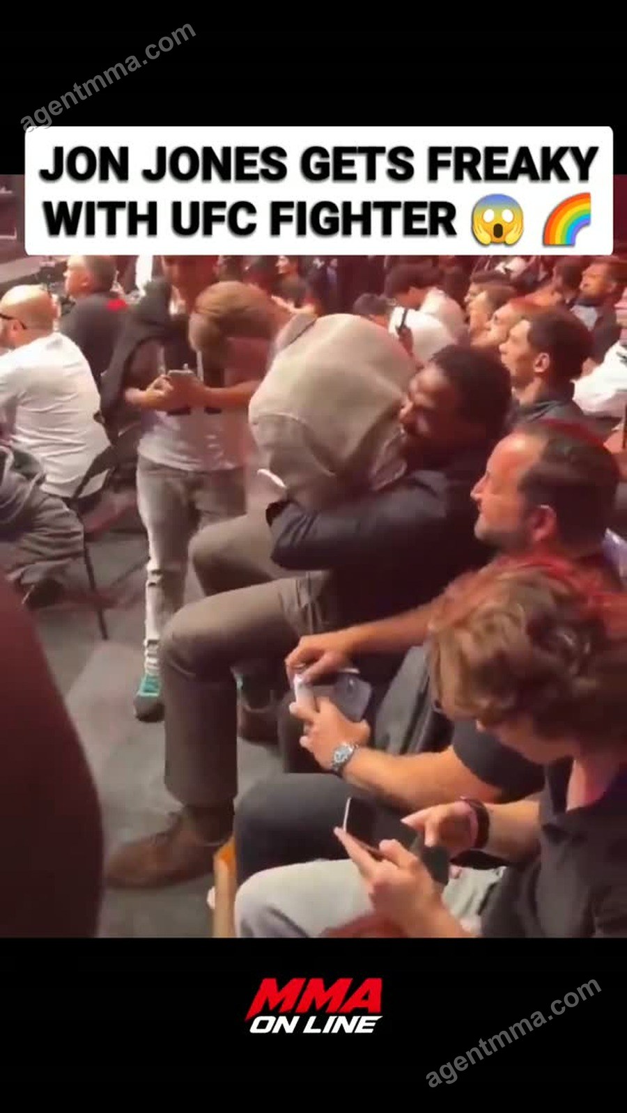 Jon Jones realmente fez Alexander Volkov sentar no seu colo e fazer pressão.